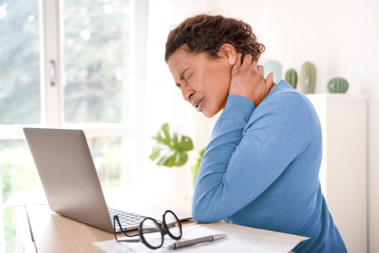 How Living With Fibromyalgia and Chronic Pain Affects Your Life